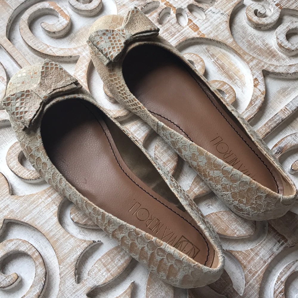 Via Neroli flats size 10